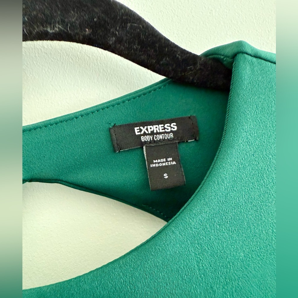 Express Open-Back Bodysuit - Picture 3 of 3